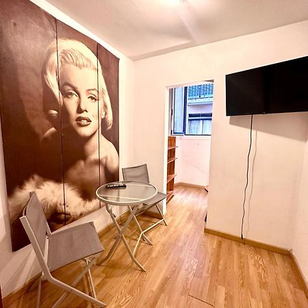 ברצלונה Private Rooms In City Center מראה חיצוני תמונה