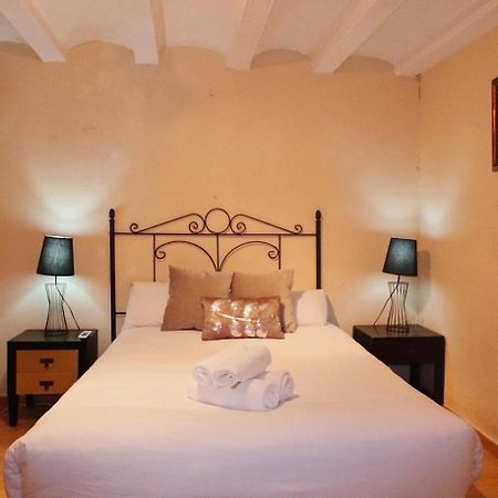 ברצלונה Private Rooms In City Center מראה חיצוני תמונה